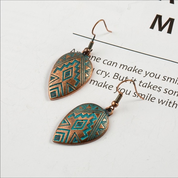 Blue patina copper tribal design dangle earrings - Picture 7 of 7